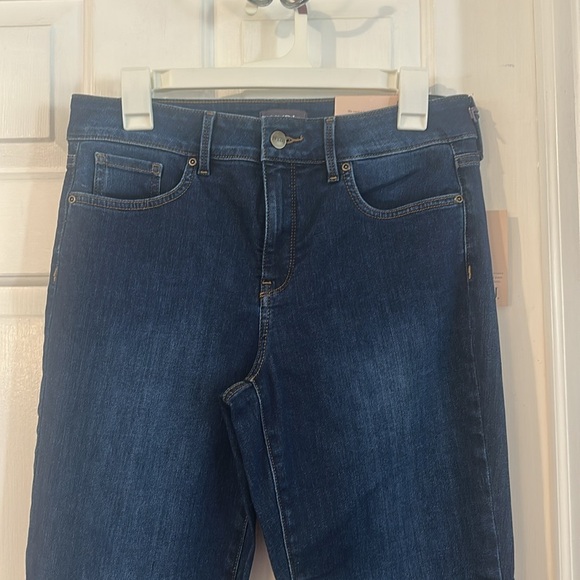 NWT Women’s NYDJ Lift Tuck Technology Straight Leg Denim Jeans Size 8 - Picture 2 of 9